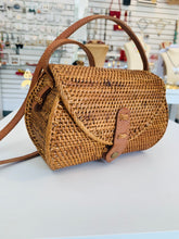 Cargar imagen en el visor de la galería, Wicker bag
